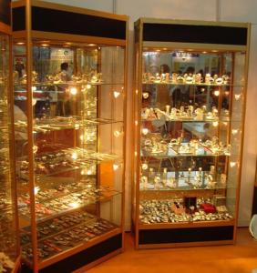 China Fashion Metal Jewelry Display Showcase / Retail Glass Display Cabinet Custom Logo wholesale