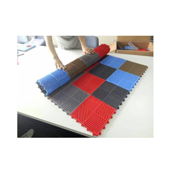 Interlocking Swimming Pool Anti Slip Mats 250MMx250MM 13MM Thick