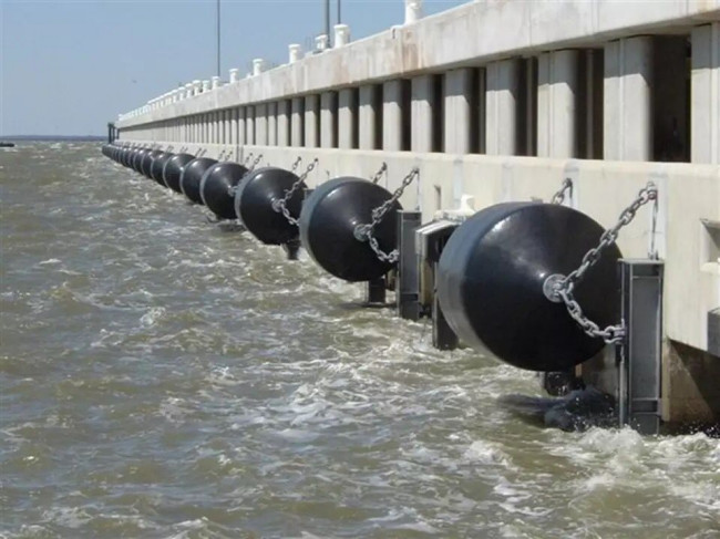 Heavy Duty Foam Filled Fender for Offshore Platforms and Ship Berthing