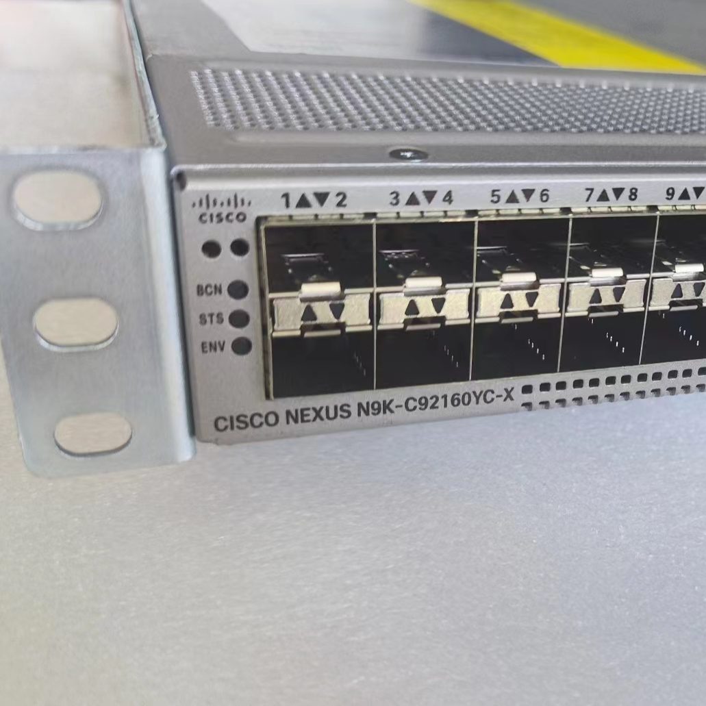 3.2Tbps N9K-C92160YC-X Cisco Nexus 92160yc X Switch 6 Ports QSFP Switch