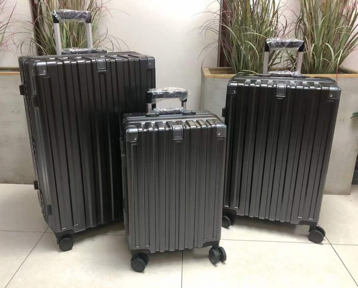 Wholesale Factory Yilaimi 20" 24"28''Travel Bags Luggage Abs Pc Suit 3 Pcs Case Luggage Sets For Outdoors