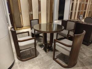 China ISO18001 Hotel Restaurant Furniture Low Back Wooden Chairs Non Retractable wholesale