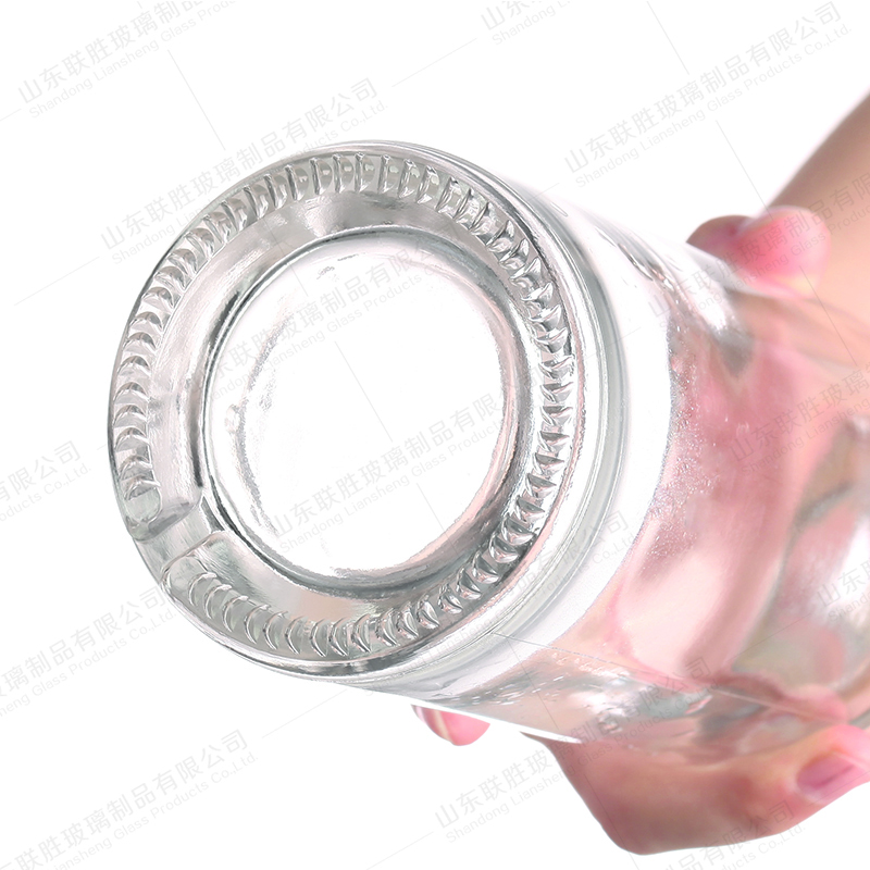Rubber Stopper Sealing Type Custom Logo Clear Glass Bottle for Whiskey Vodka Rum Gin T Tap