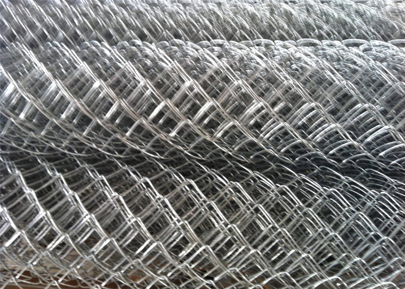 woven mesh chain link mesh fencing 4ft x 100ft standard roll for sale 2" x 2" mesh 9 gauge wire zinc 275 gam/SQM