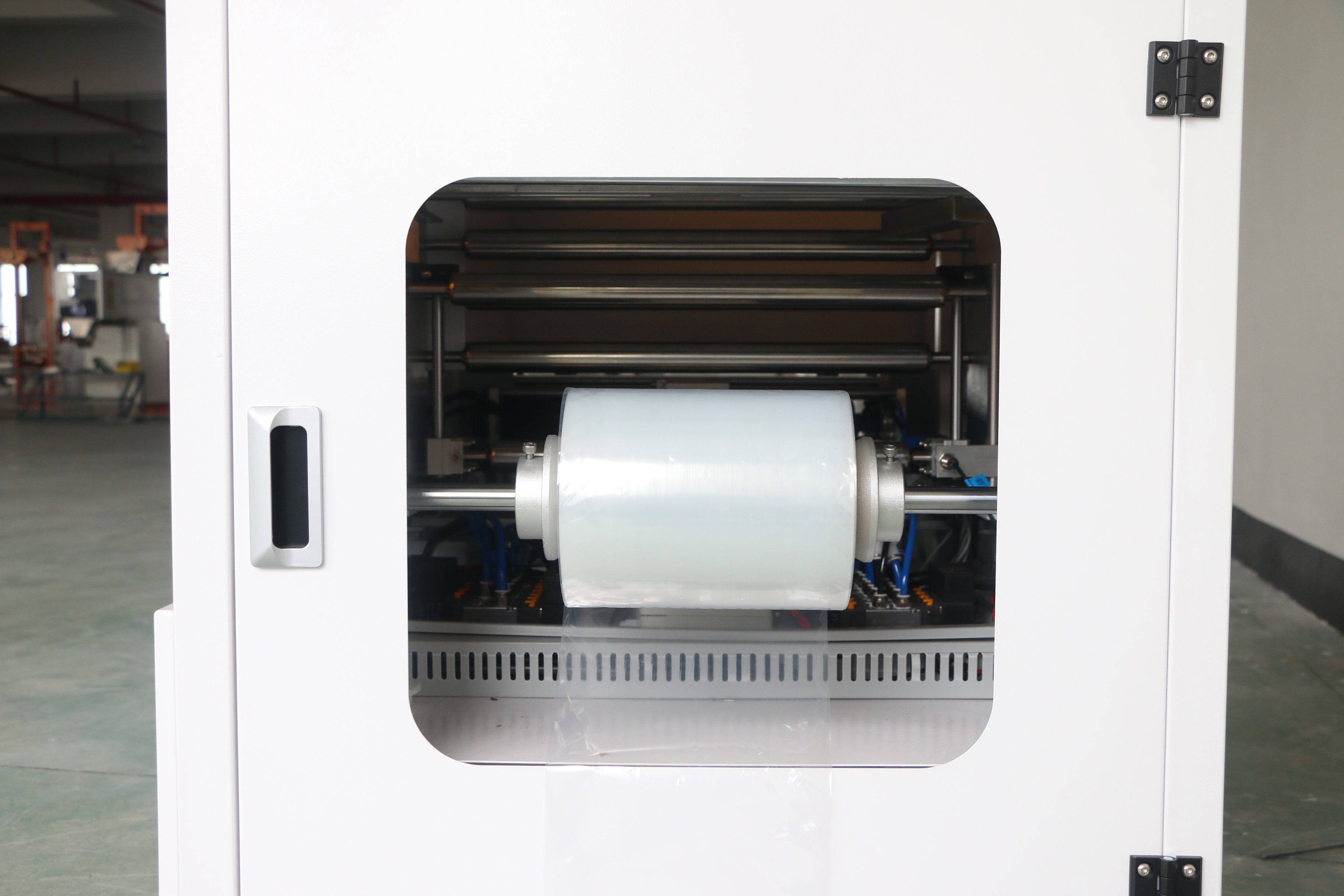 Small Pouch Packaging Machine for Screw Button Plastic Parts