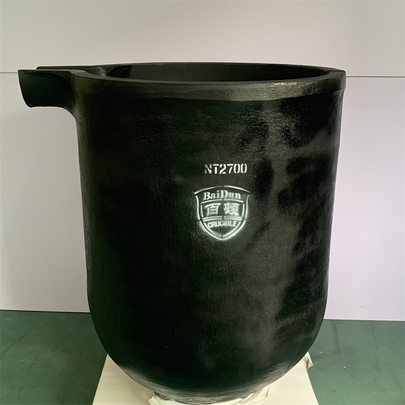 Isostatic Pressing Process Metal Saving Metal Melting Silicon Carbide Graphite Crucible With Pouring Nozzle