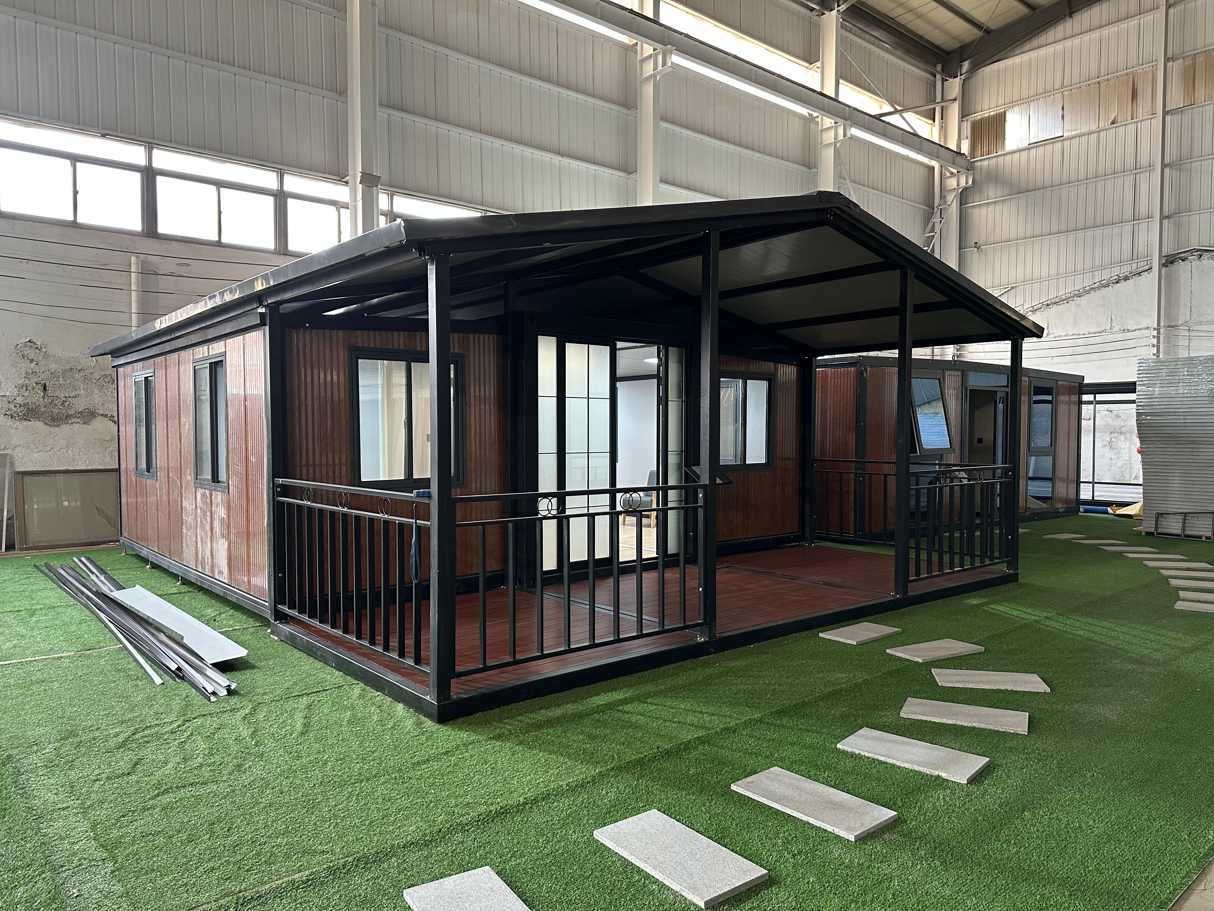 Modern Steel Luxury Container House Uniquely Designed 3 Bedroom Expandable House for Comfortable Living