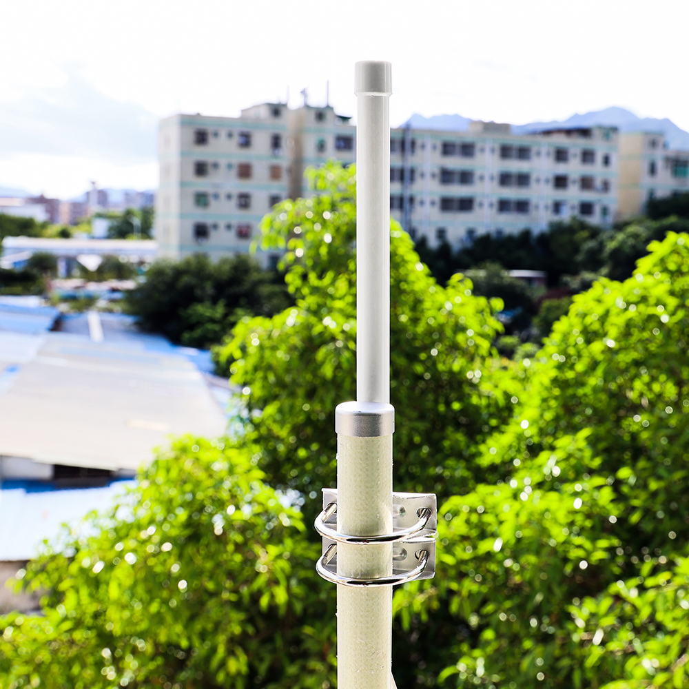 High Gain Communication Antenna 4G Wifi Outdoor FRP Fiberglass Antenna 2400-2500MHz