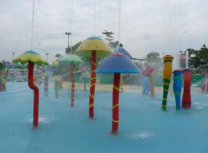 China Swimming Pool Kids Aqua Playground Water Park Rainning Mushroom Group Fiber Glass wholesale