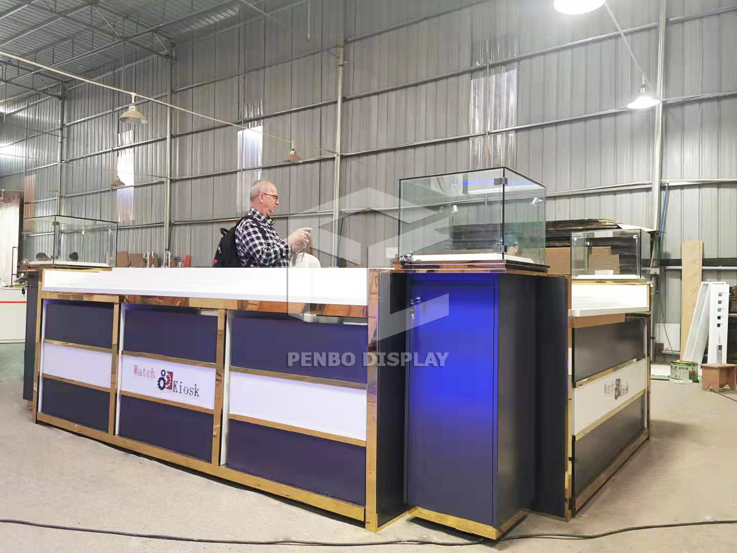 Monomer Design Glass Watch Cabinet Display For Stores EPE Cotton Packaging