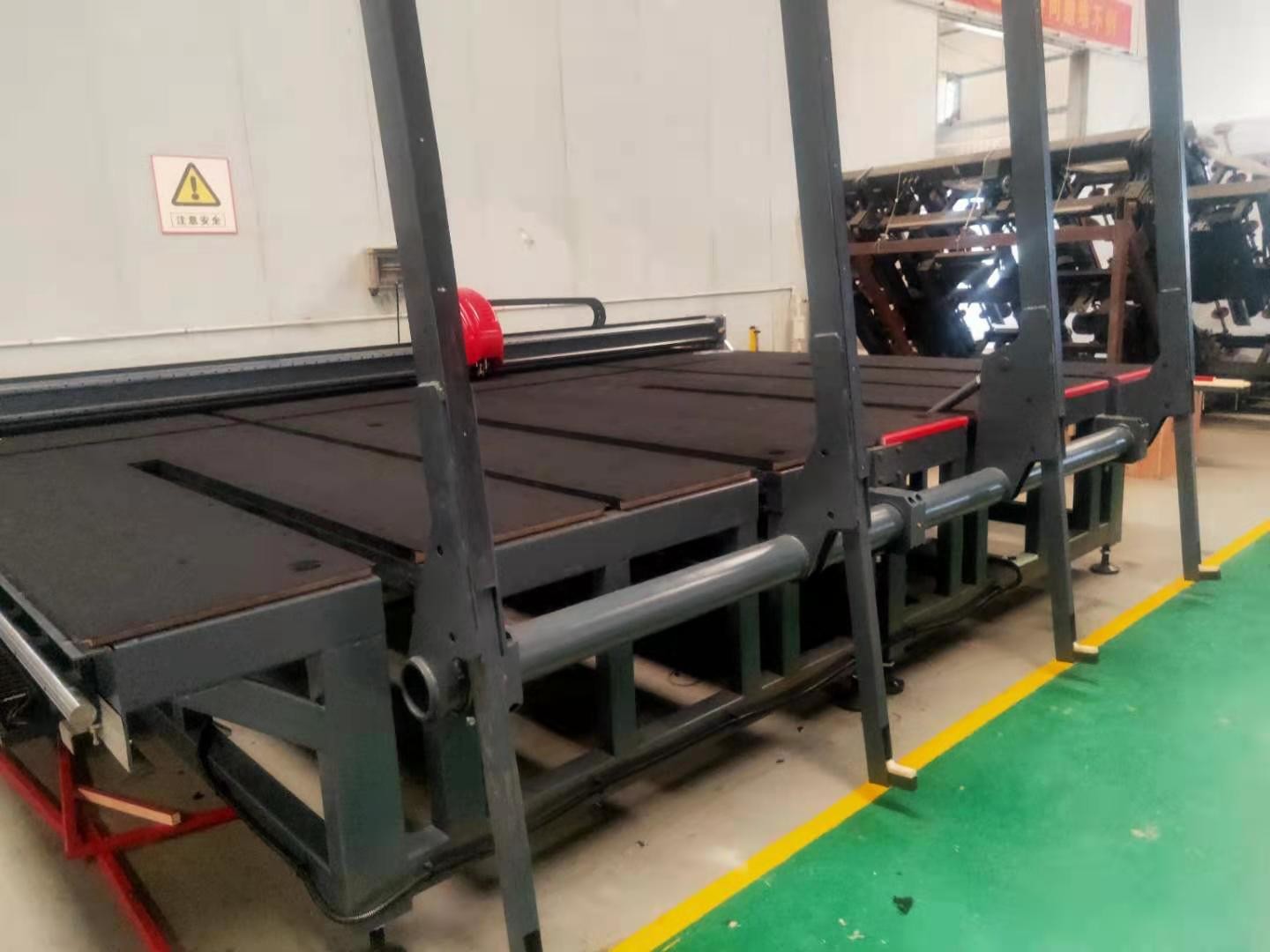 Thick 2-25 mm Automatic Glass Cutting Machine For Insulating Glass Double Glass Processing