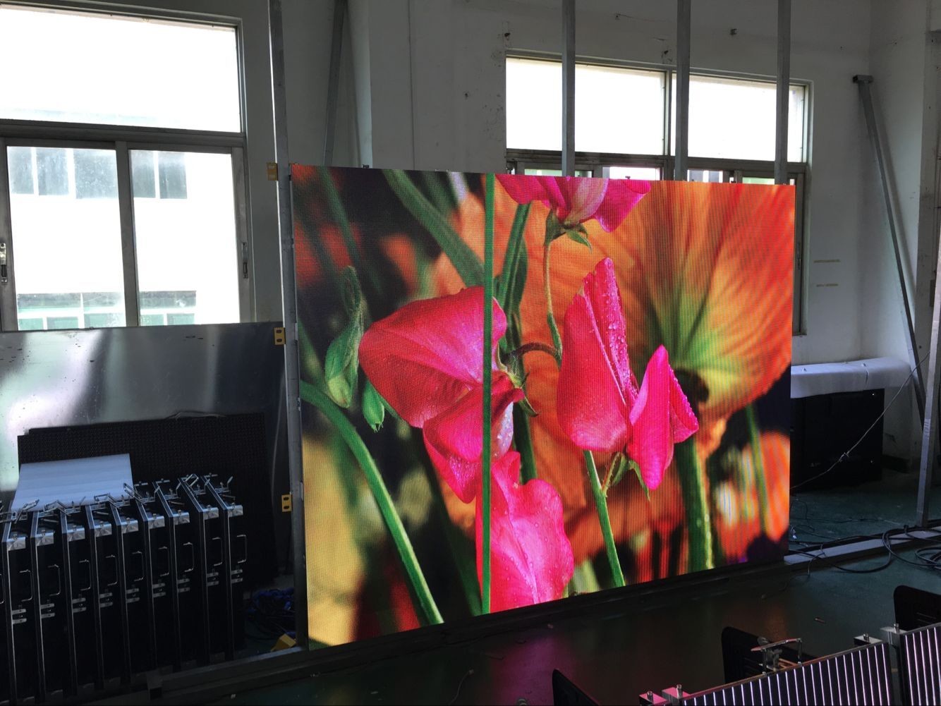 National Star Lamp Stage indoor and outdoor p2.9p3.91 p4.81 LED Screens HD Video Panel With Die Cast Aluminum Cabinet