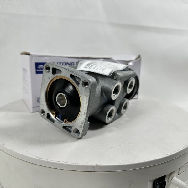 Brake master cylinder chassis spare parts 3514-00027 for Yutong bus