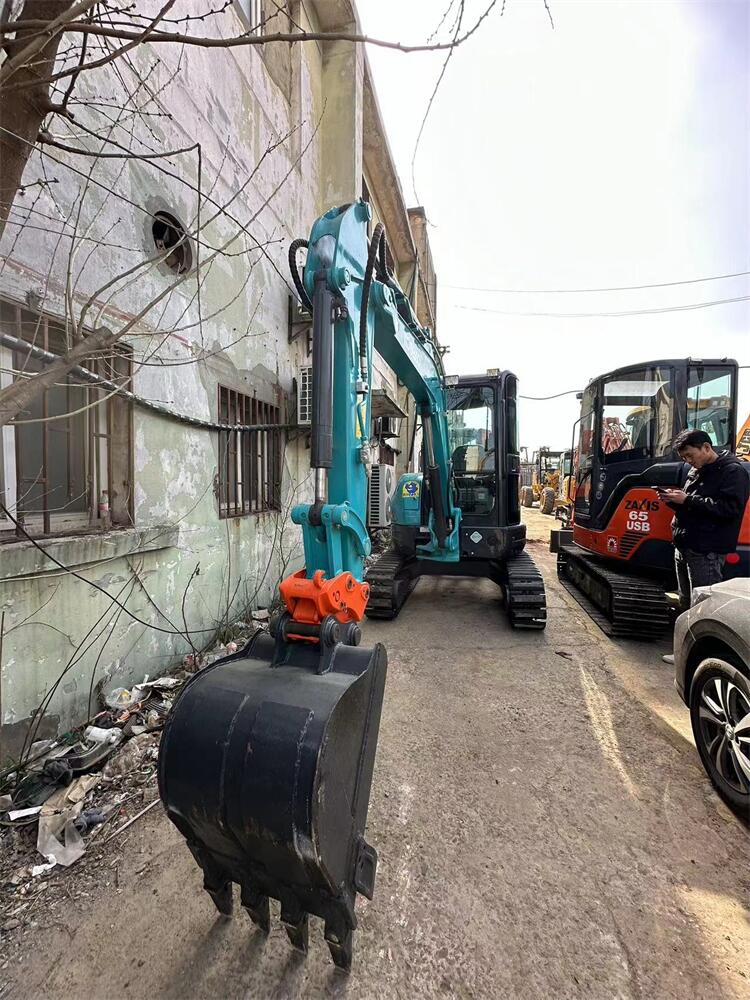 YANMAR Engine Used KOBELCO35 Crawler Excavator Original Hydraulic Cylinder Second Hand