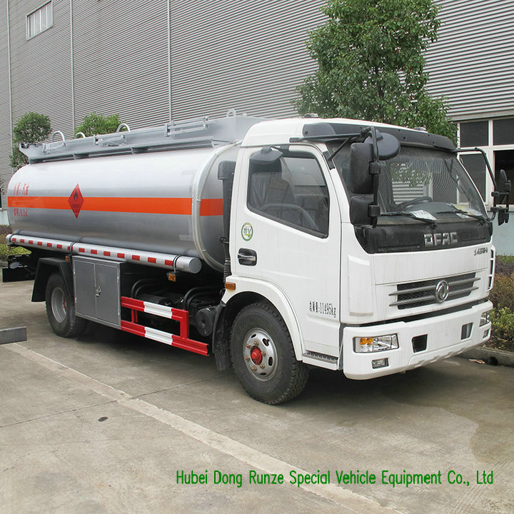 7000L Liquid Tank Truck Diesel Fuel Bowser For Refueling With Single Nozzle Fuel Dispenser