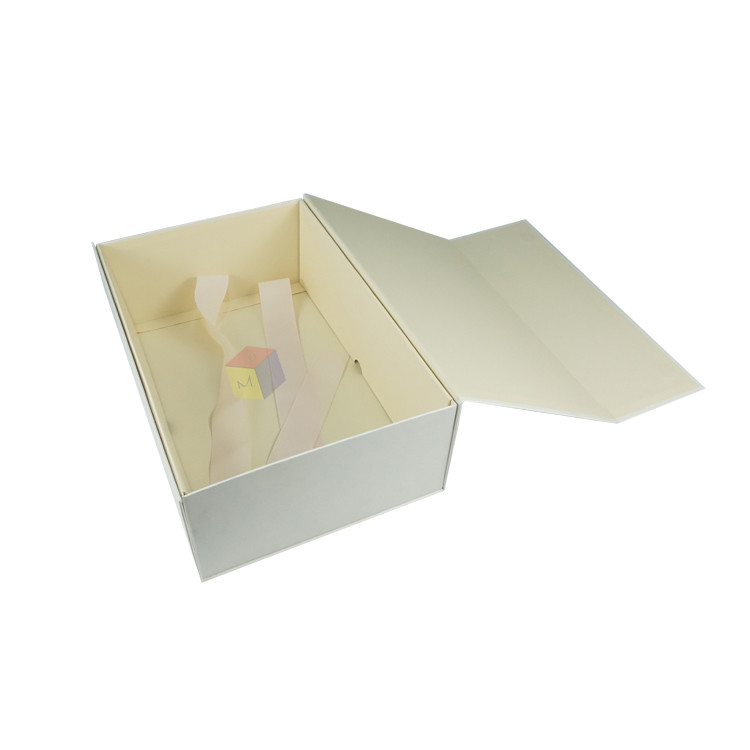 Custom Logo Luxury Magnetic Closure Folding Paper Handbag Box Packaging Rigid Cardboard