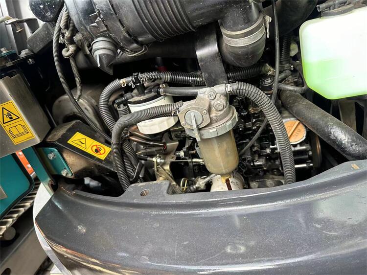 YANMAR Engine Used KOBELCO35 Crawler Excavator Original Hydraulic Cylinder Second Hand