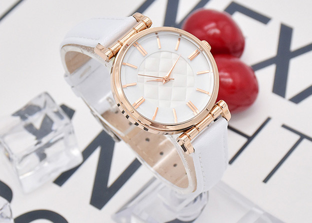 Female Analog Stainless Steel Ladies Quartz Timepieces Leather Strap