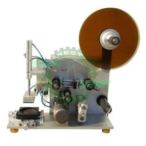 China Semi-Auto Self-Adhesive Square / Flat Water Glass Bottle Labeling Machine wholesale