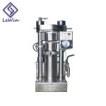 Low Noise Hydraulic Industrial Oil Press Machine 4 Kg / Bacth Capacity