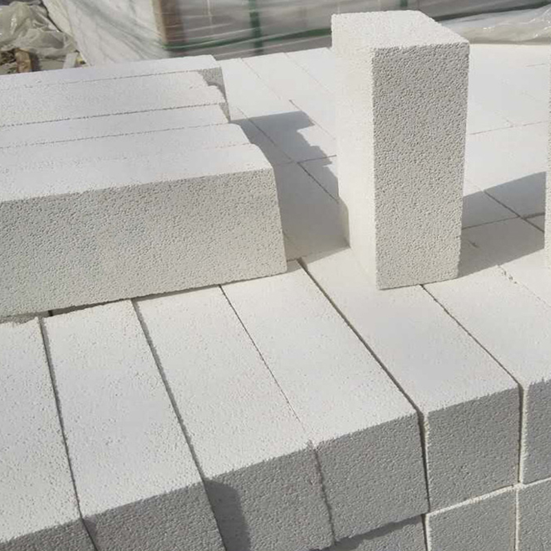 Pure White High Temperature Mullite Insulation Brick with Bulk Density 0.6-1.3g/cm3