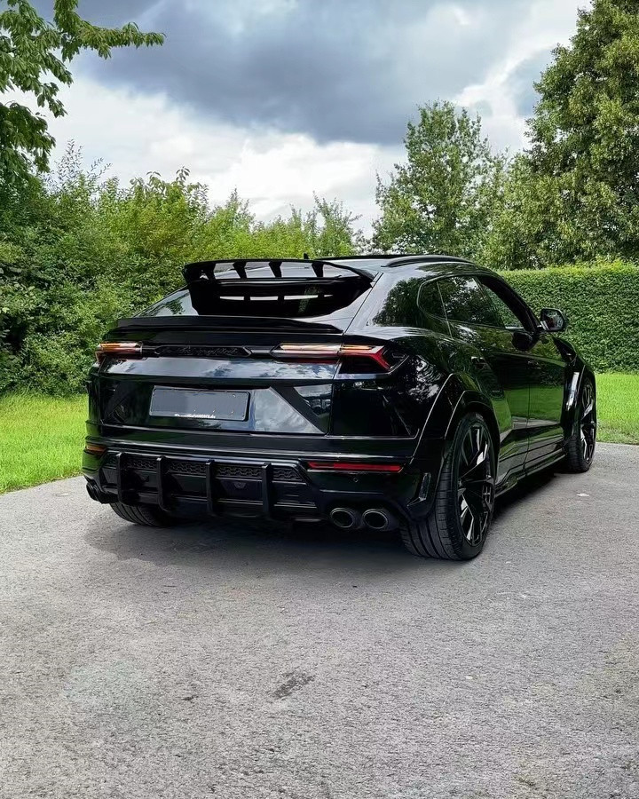For Lamborghini URUS Carbon Fiber Spoiler URUS Upgrades the PD-style Carbon Fiber Spoiler Top Wing