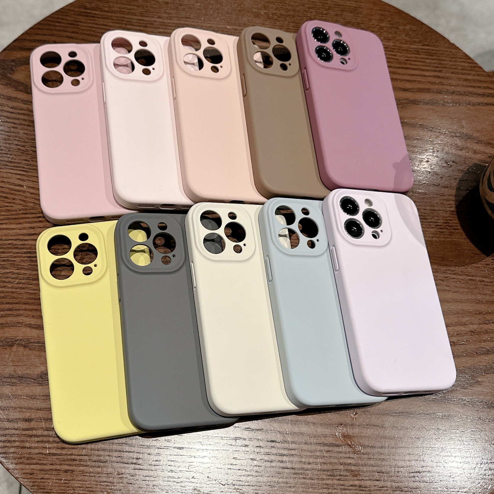 Anti Fingerprint Real Liquid Silicone Phone Case Magnetic Cover With Magsafe