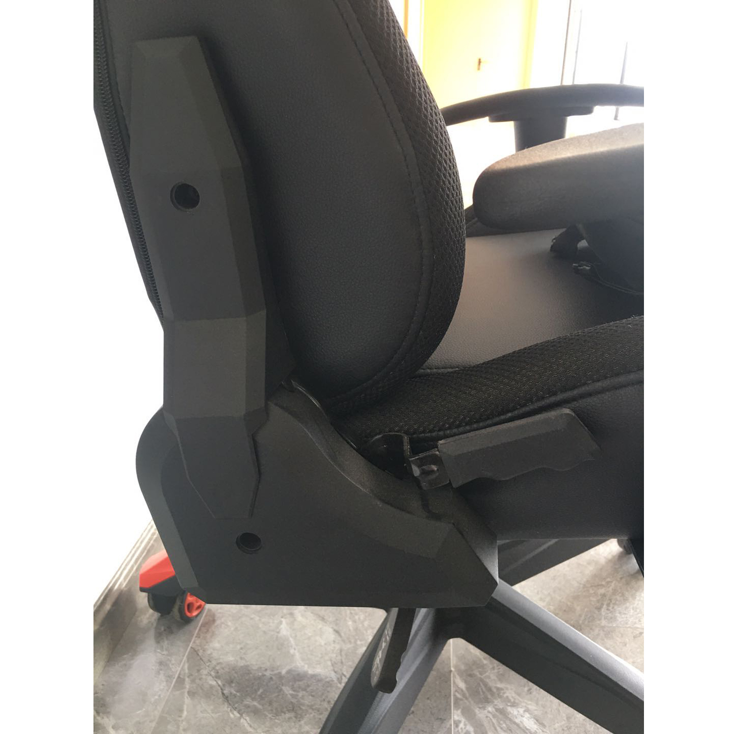 Industrial Style HCYZ RGB LED Light Computer Chair Executive Gaming Chair with PU Leather