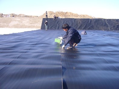 Double Smooth HDPE Geomembrane Fish Pond Liner Waterproof Membrane 0.5mm 1mm 1.5mm 2mm