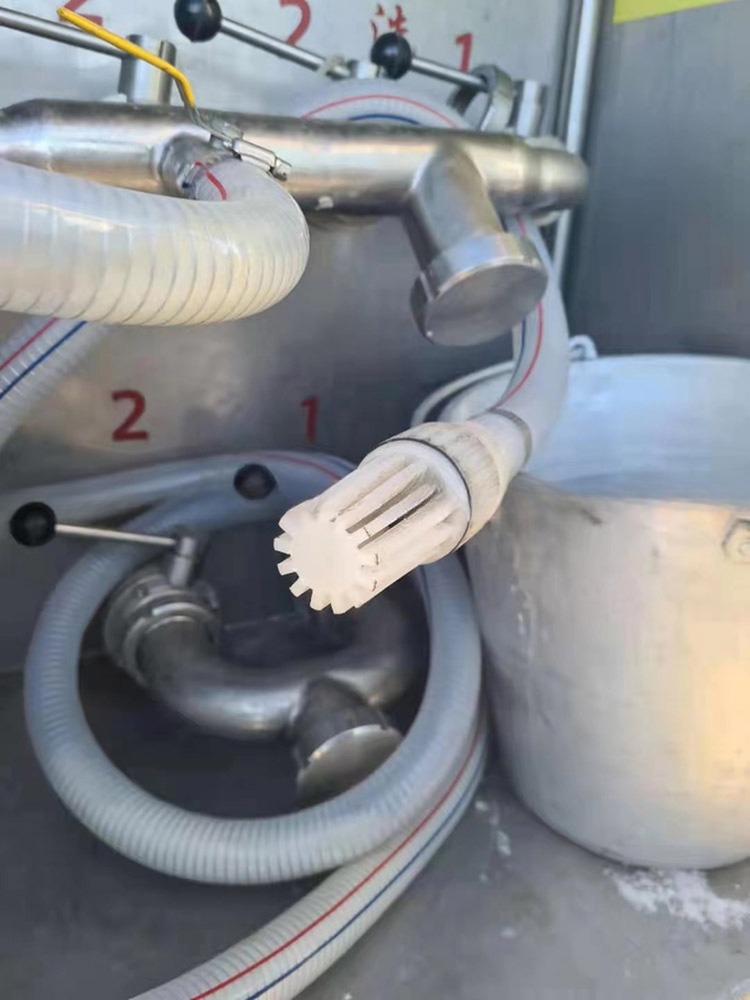 High Volume 1000L to 80000L Milk Transport Tankers for Long Distance Transport in Dairy