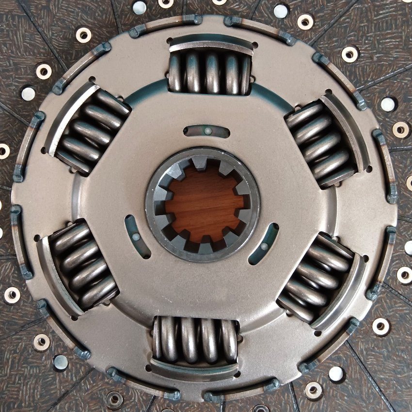 Wg9921161100 Clutch Disc for HOWO Truck