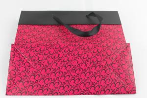 China OEM Debossing Clothing Paper Bags wholesale