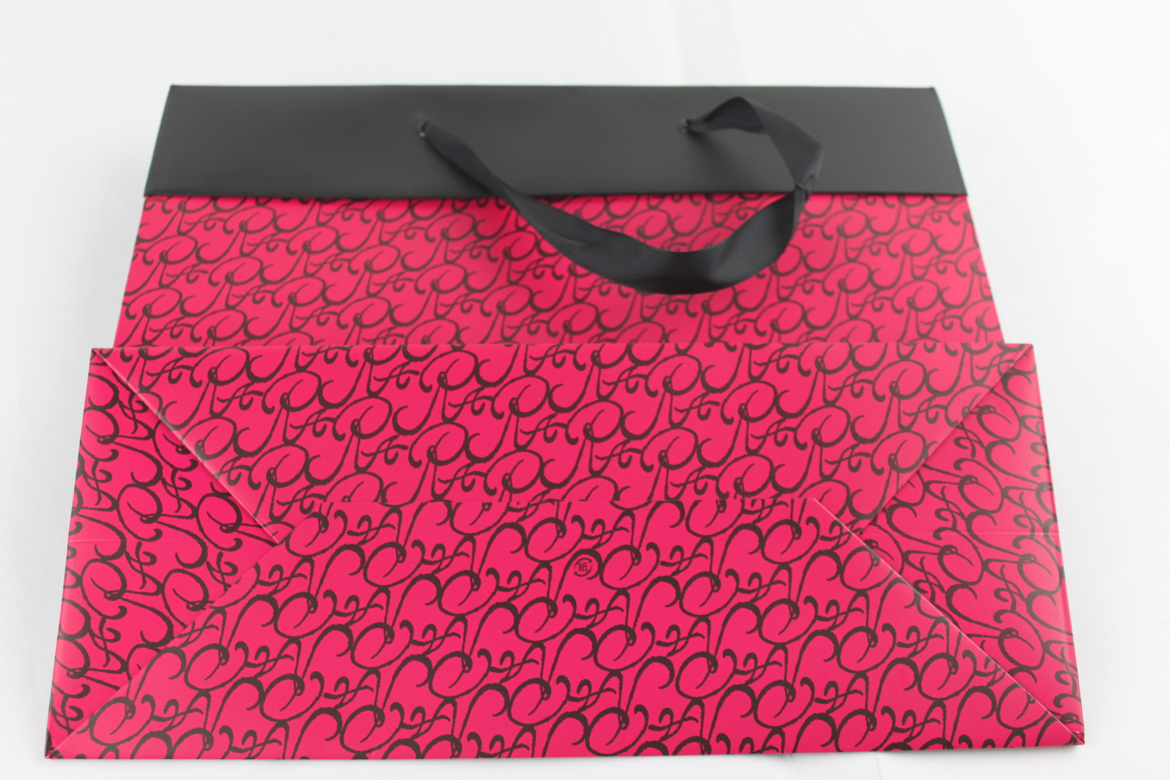 OEM Debossing Clothing Paper Bags