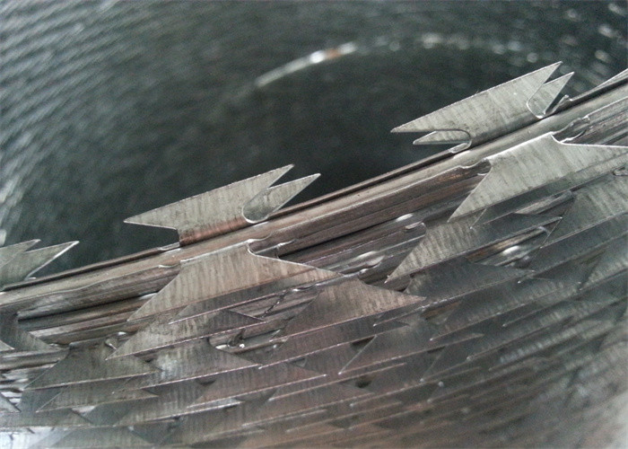 CBT65 BTO22 Cross Razor Barbed Wire Fence Blade Wire Concertina Welded