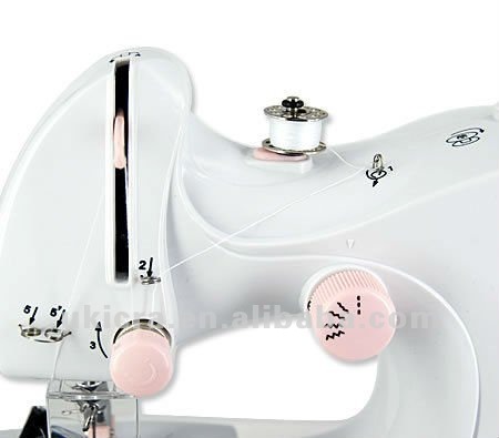 Max. Sewing Thickness 0.3-1mm Chain Stitch Mini Sewing Machine UFR-601 for Stitching