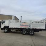 Sinotruck HOWO 371HP 30t LHD Fence Cargo Truck Lorry Dolly Full Side Wall Board