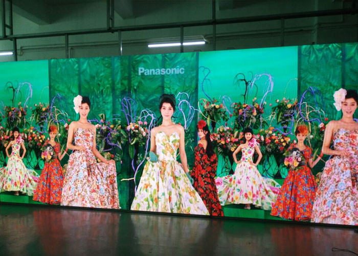 P6 Outdoor Led Video Display Full Color Led Screen For Railway / Department Stores
