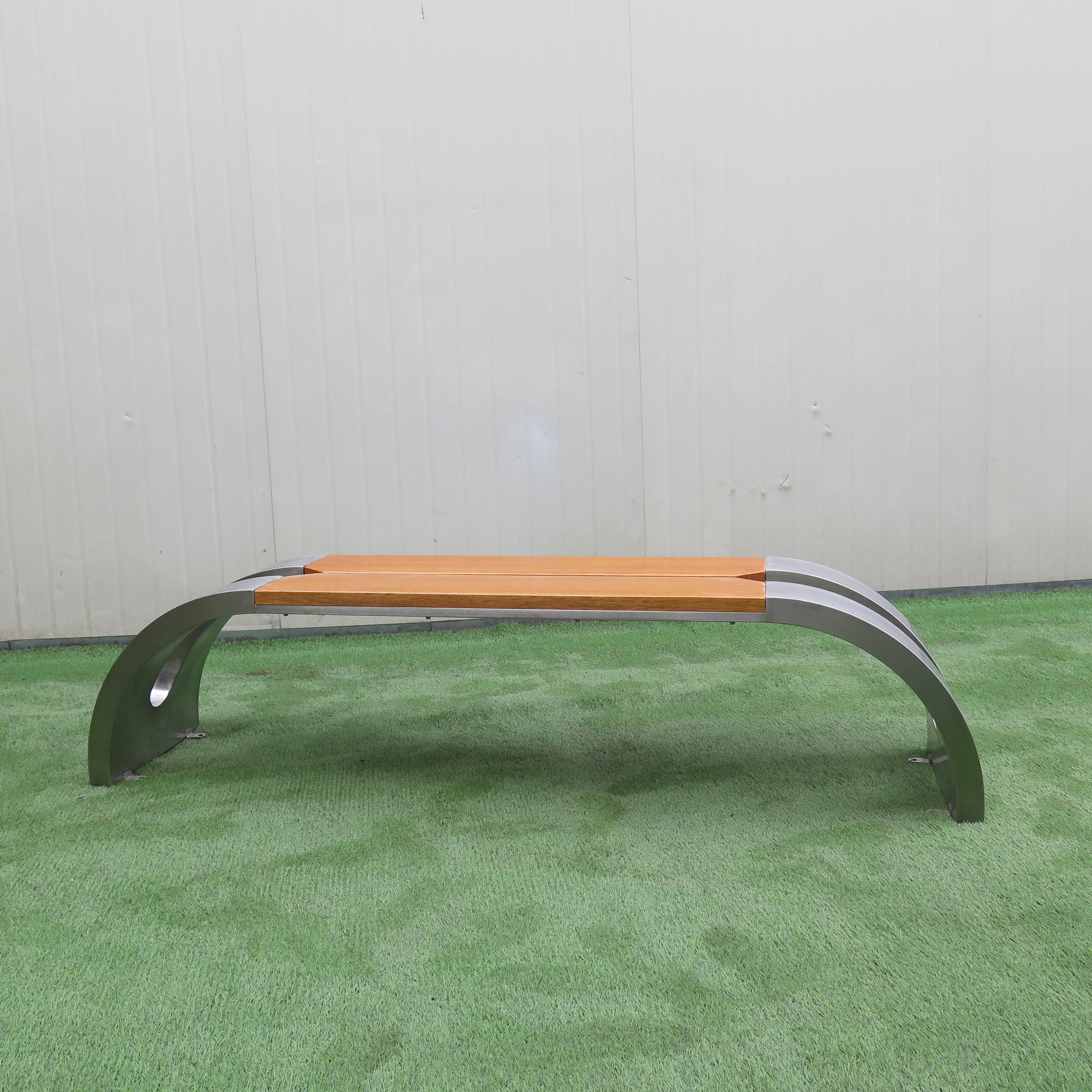 Outdoor Bench Furniture Sets Metal Wooden Public Street Bench Plastic Wood Leisure Chair