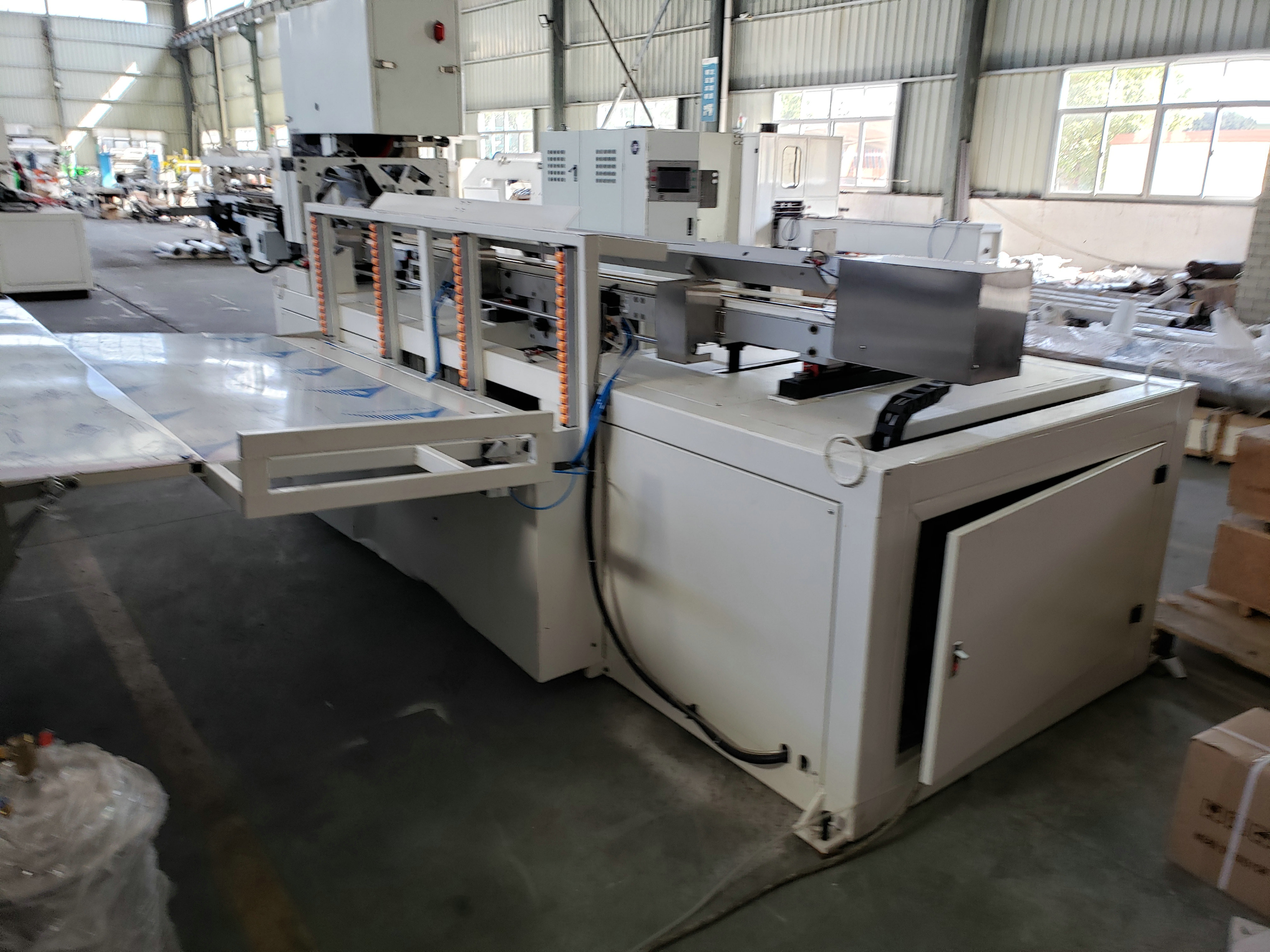 Automatic Toilet Paper Maxi Roll Band Saw Cutting Machine 380V New Condition