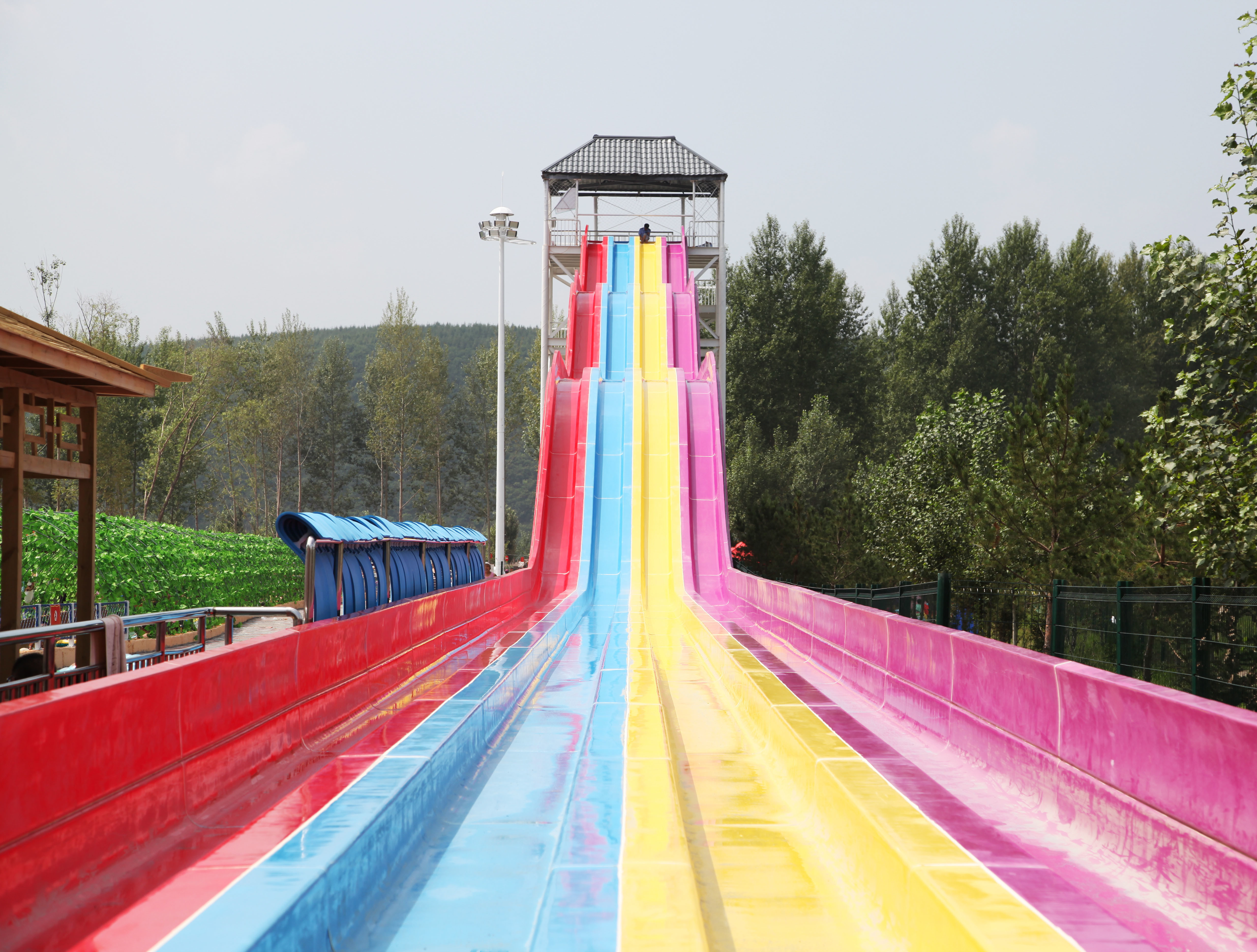 Funny Rainbow Big Pool Custom Water Slides For Family Aqua Park