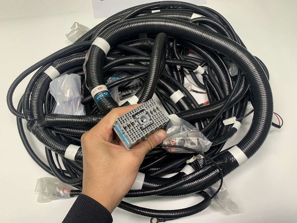 0003323 Excavator Spares Outside Wiring Harness for ZX200 Hydraulic Pump