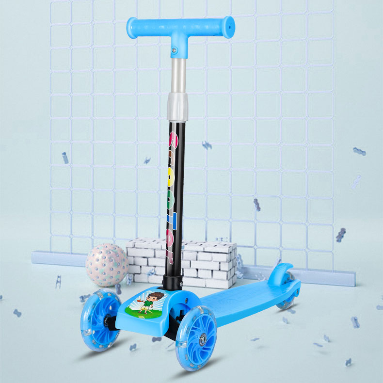 7-9Y Kids Scooter with Adjustable Height and Graffiti Bodywork in Tricycle Style