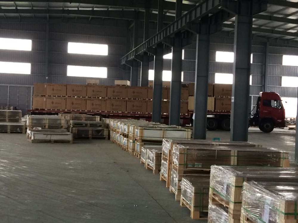High Efficiency 360w 370w 380w Mono PV Solar Panels