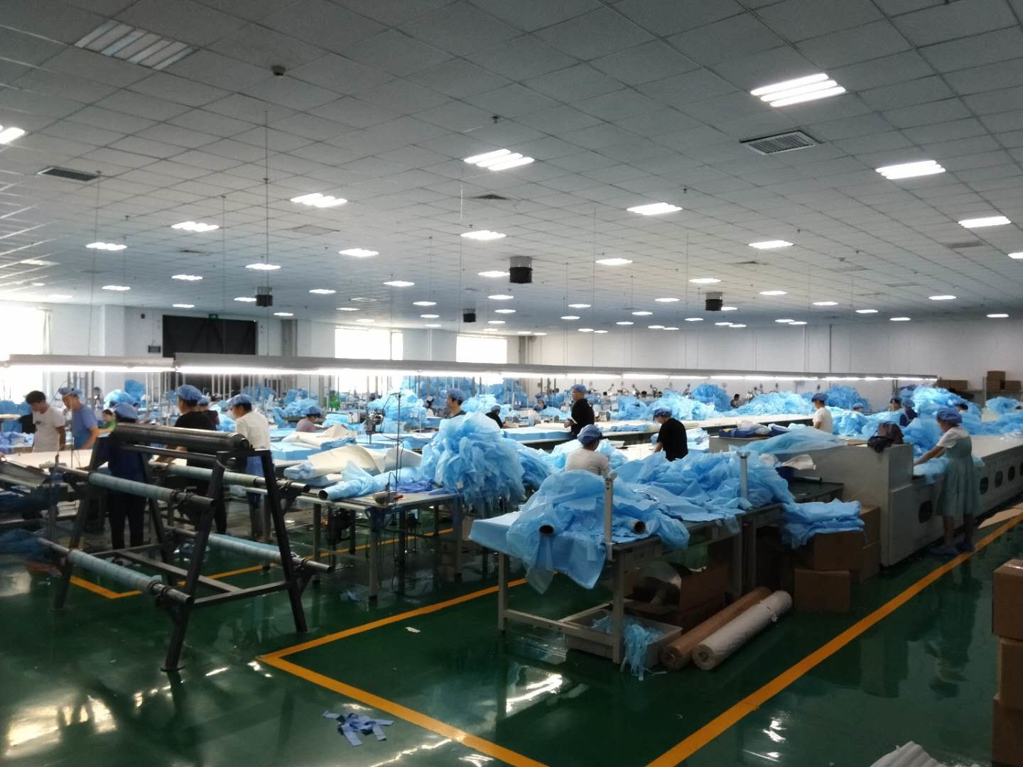 Wholesale Knitted Cutt AAMI L3 Hospital Isolation Gowns