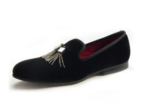 China Customized Embroidered Mens Velvet Loafers Slip On Mens Driving Moccasins wholesale