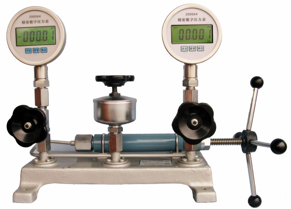 0.25%FS Stainless Steel 0.1MPa Pressure Gauge Calibration Pump