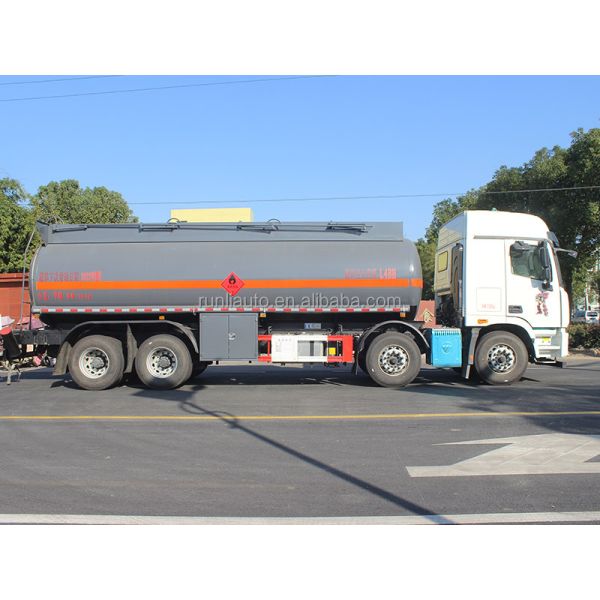 FOTON AUMAN 8x4 24.68cbm Chemical Tank Truck For Flammable Fluid Methanol Ethanol