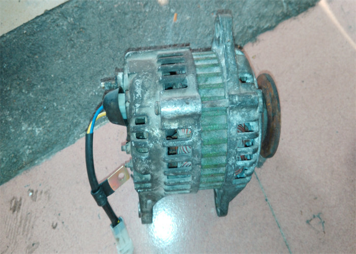 4TNE84 4TNE88 Second Hand Alternator 12V 55A For Excavator PC40 Yanmar55-7 119620-77201