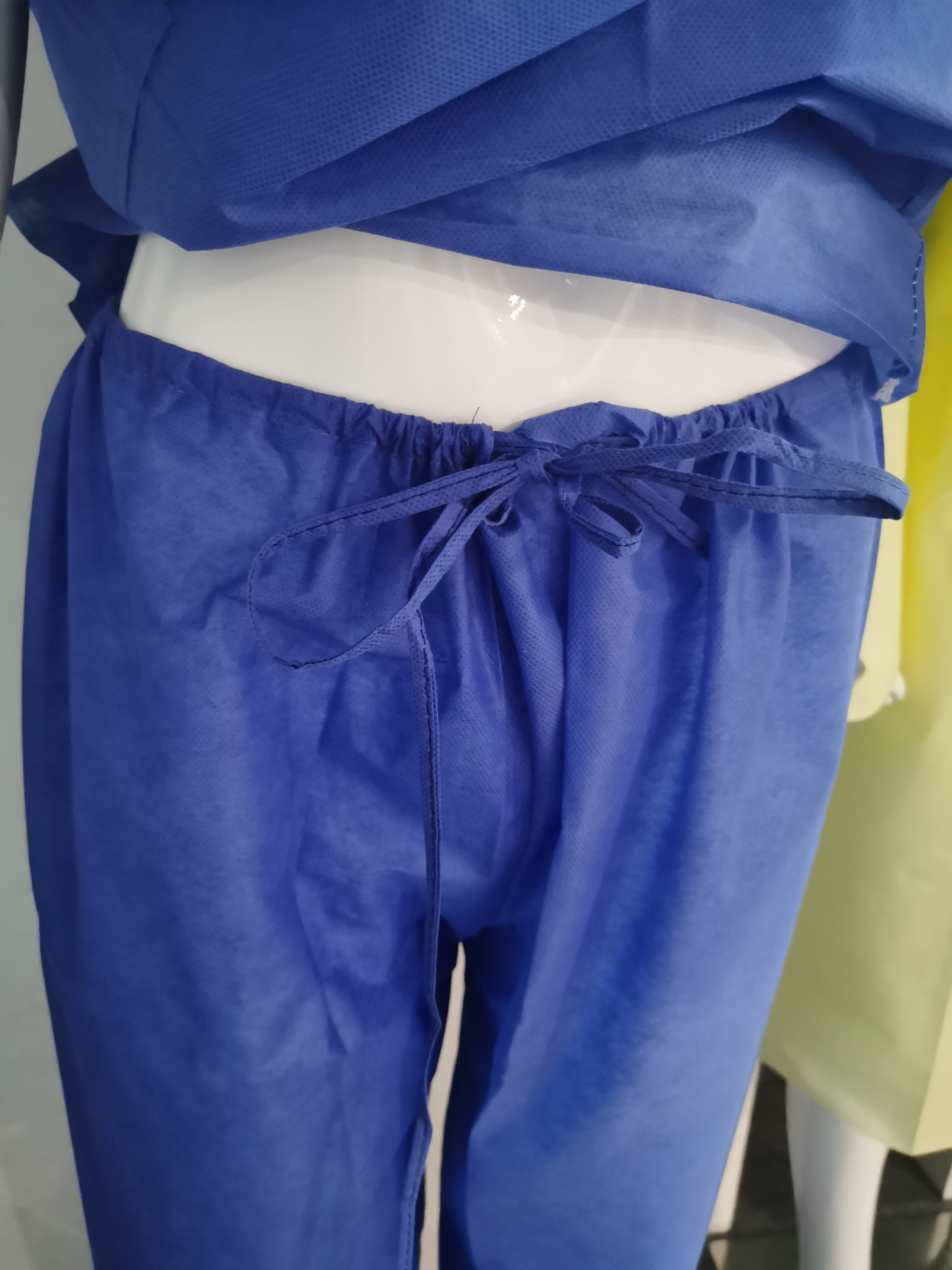 Protective Disposable Scrub Suits For Hospital Nursing Patient