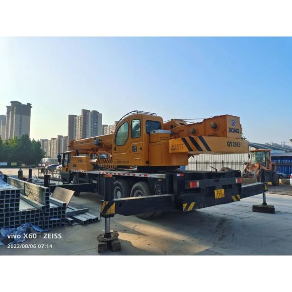 Chinese Truck Crane 25ton Zoomlion San Y Qy25K5 Qy25D Hoist Cranes with 4 Shafts